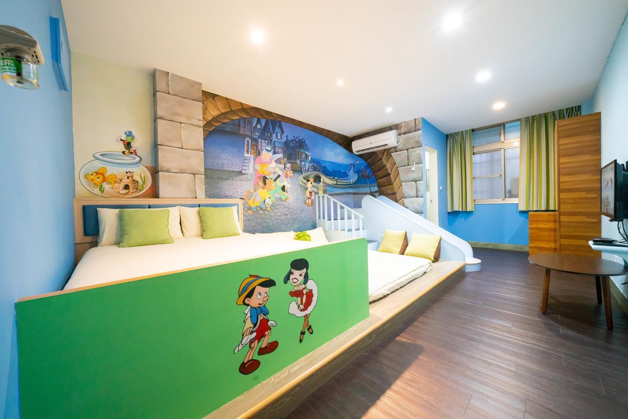 Bed and Breakfast Fairytale House Tainan Zewnętrze zdjęcie