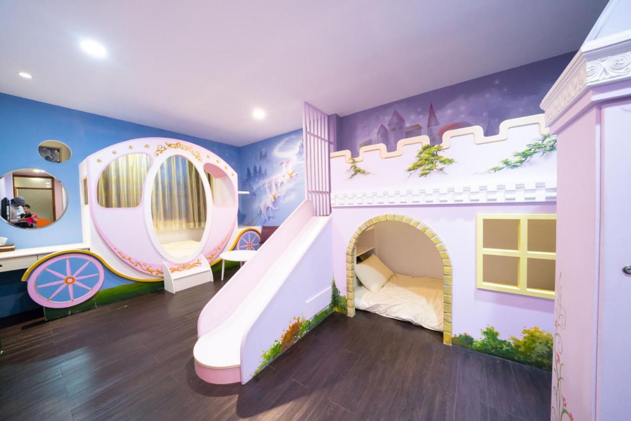 Bed and Breakfast Fairytale House Tainan Zewnętrze zdjęcie